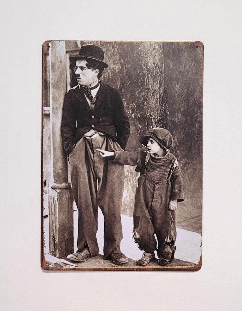 Charlie Chaplin with kid reclamebord van metaal wandbord, Huis en Inrichting, Woonaccessoires | Wanddecoraties, Info@deconoord.nl