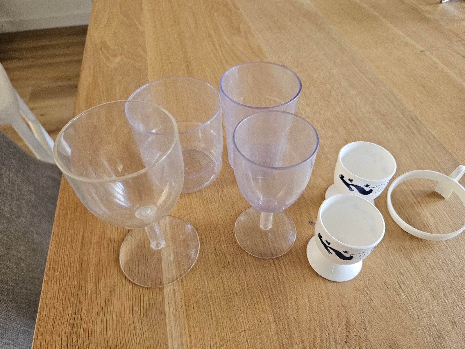Diverse plastic bekers en eierdopjes, Ophalen, Kunststof, Meerkleurig, Overige typen