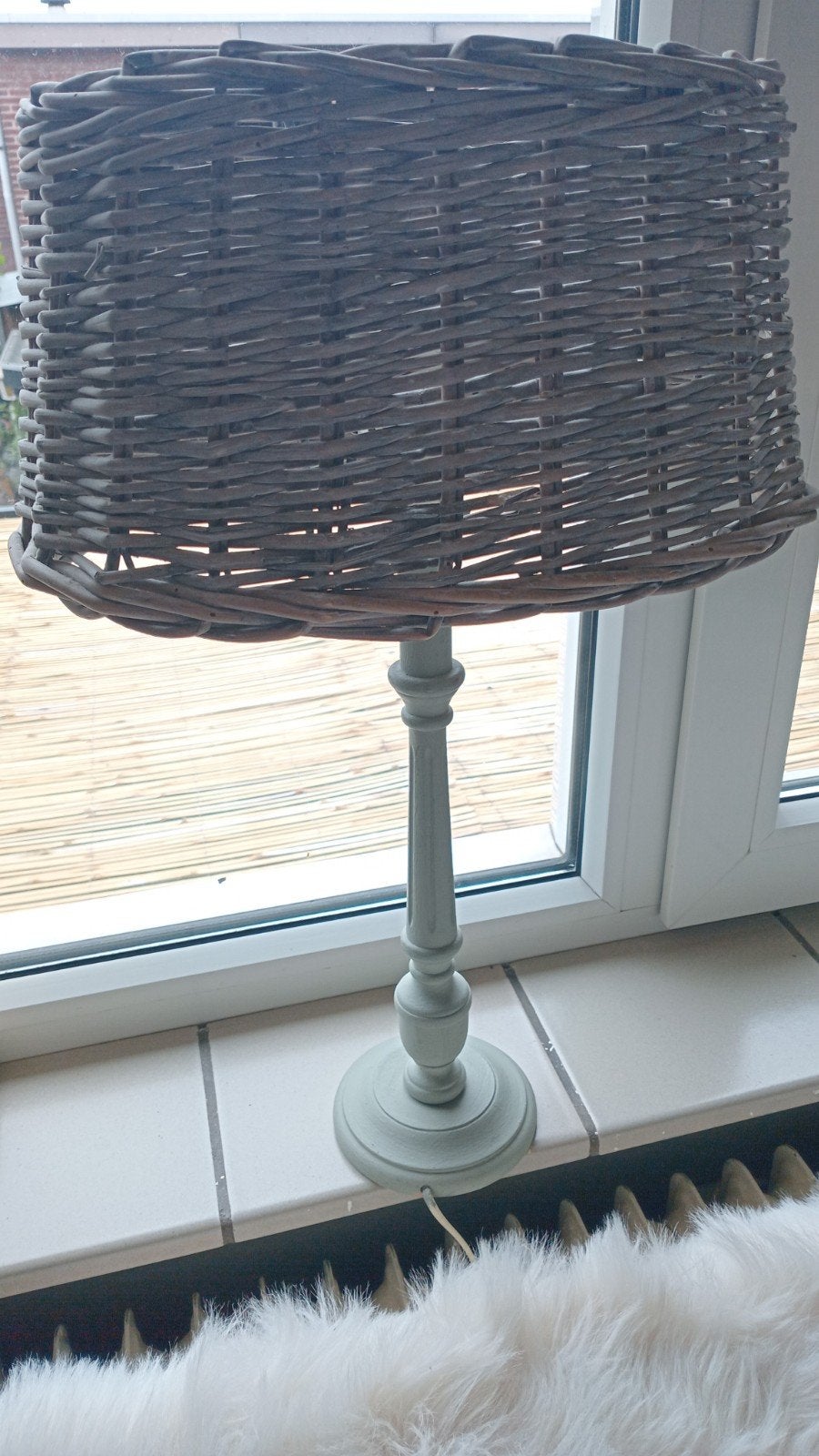 2 Lampen met ovale rieten kappen.30/20 cm., Huis en Inrichting, Lampen | Tafellampen, Ophalen of Verzenden, Minder dan 50 cm