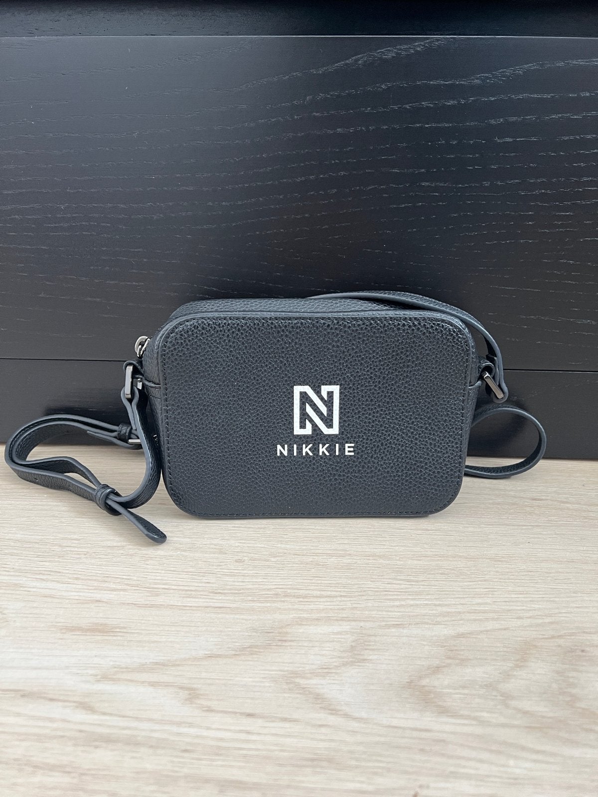 Nikkie Plessen Deonne crossbody tas - Nieuw, Ophalen of Verzenden, Nieuw, Zwart, Schoudertasje
