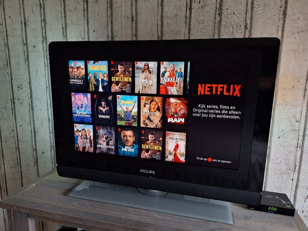 Philips flatscreen tv, 80 cm/32 inch, ambilight, glazen voet, Ophalen, Philips, Gebruikt, 50 Hz
