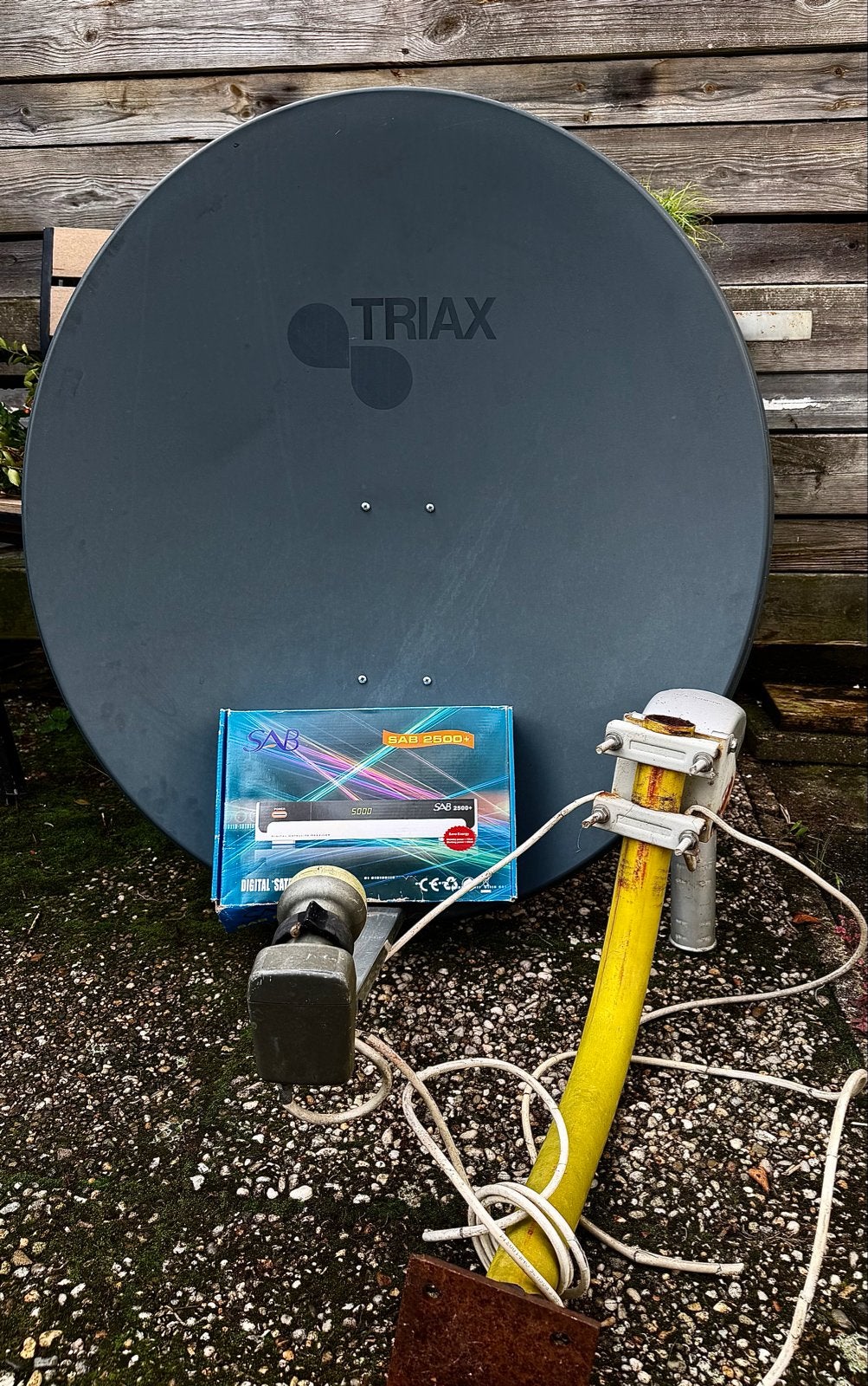 Complete Motorische Satellietset: Triax + SAB + Motor, Ophalen, Gebruikt, (Schotel)antenne-accessoires, Overige merken