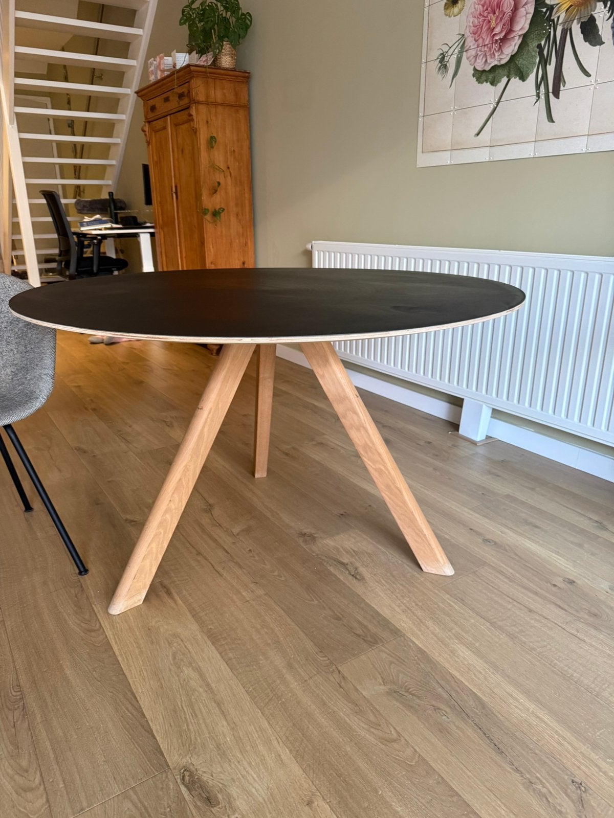 Hay ronde eikenhouten eettafel zwart 120 cm, Ophalen, 100 tot 150 cm, Rond, Zo goed als nieuw