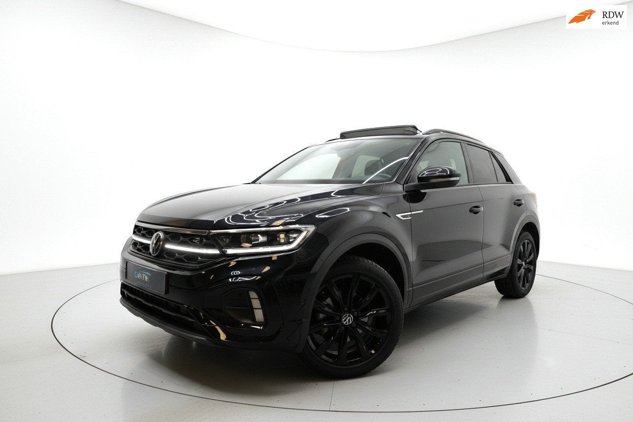 Volkswagen T-Roc 1.5 TSI 2x R Line PANO VIRTUAL KEYLESS IQ, Auto's, Volkswagen, Dealer onderhouden, Zwart, 4 cilinders, 150 pk