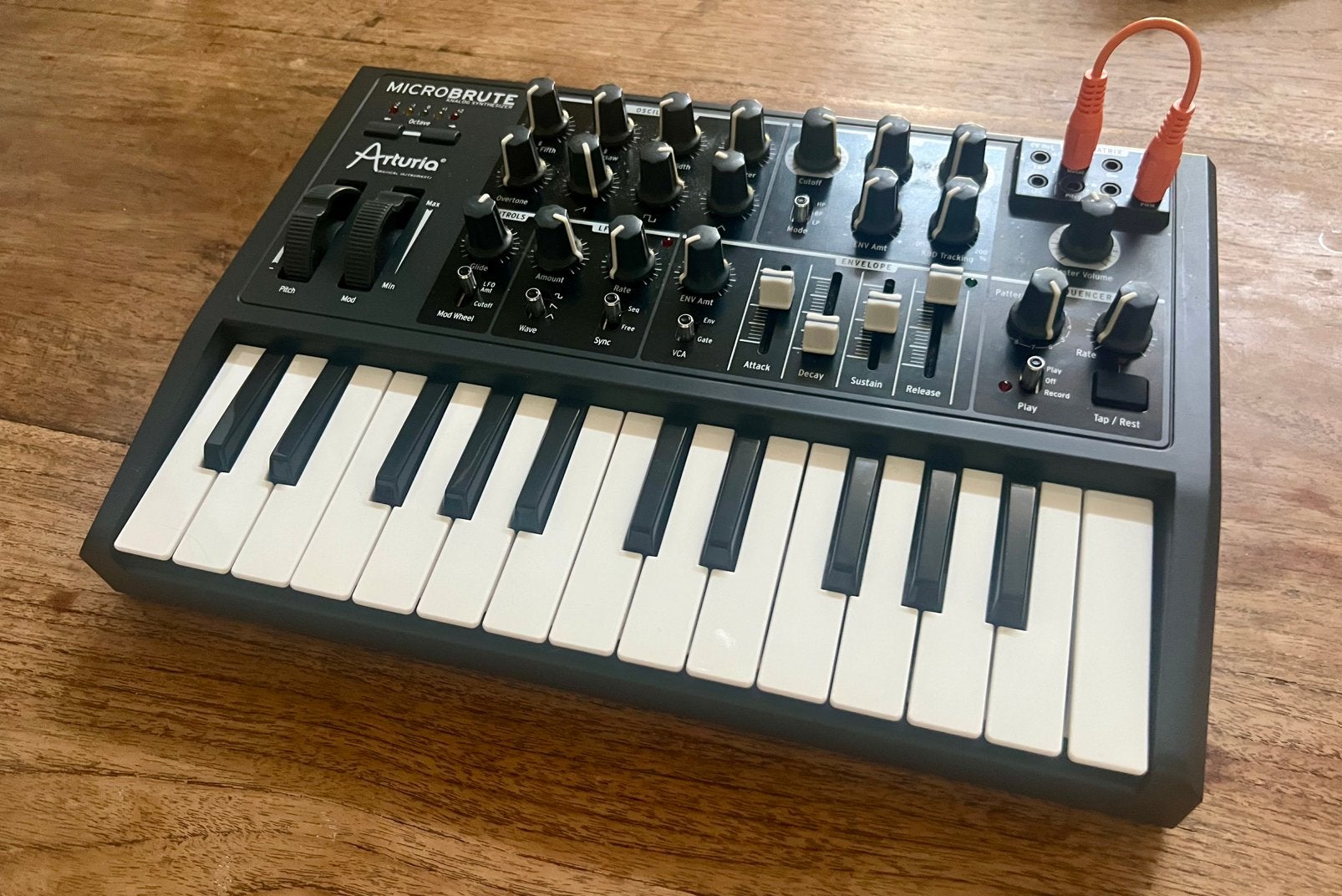 Arturia MicroBrute, Muziek en Instrumenten, Synthesizers, Ophalen of Verzenden, Zo goed als nieuw, Overige aantallen, Overige merken