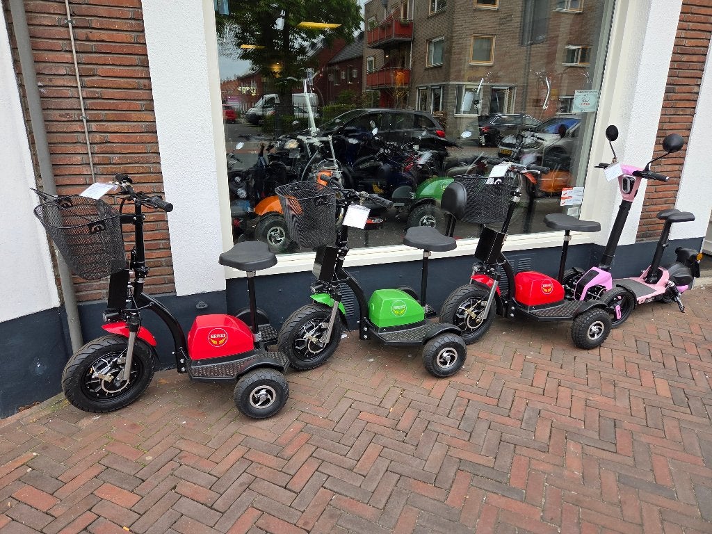 Briski in 9 kleuren, scootmobiel,3wiel,elektrisch voertuig, Ophalen, 50 cc, Maximaal 25 km/u, 0 versnellingen