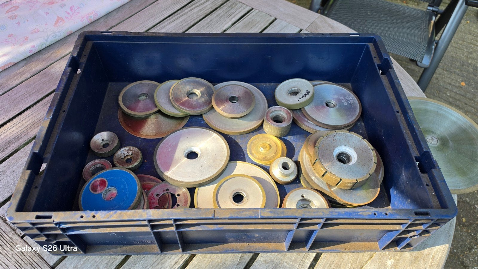 tafeltje 2 met diamant slijpschijven, Ophalen of Verzenden, 1000 watt of meer, Haakse handslijpmachine