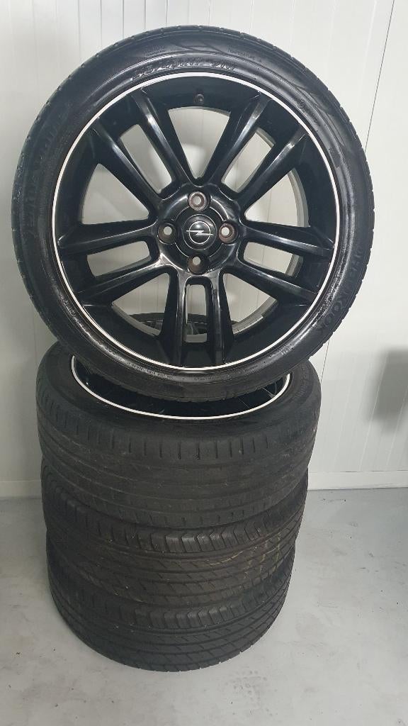 17"Originele 4x100 Zwarte Opel Corsa OPC Velgen+Banden zgan!, 17 inch, Ophalen of Verzenden, Band(en), Personenwagen