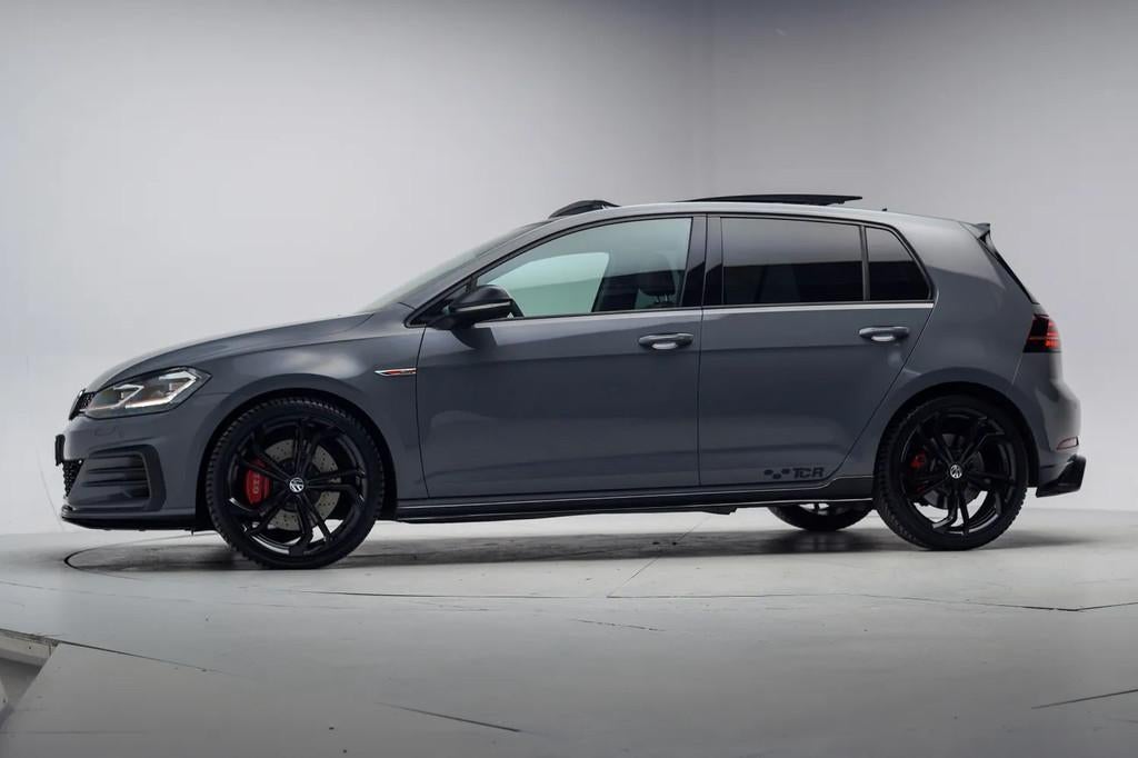 Volkswagen Golf 2.0 TSI GTI 290pk TCR Aut. [ Pano Akrapovic, 1330 kg, 15 km/l, Gebruikt, 4 cilinders