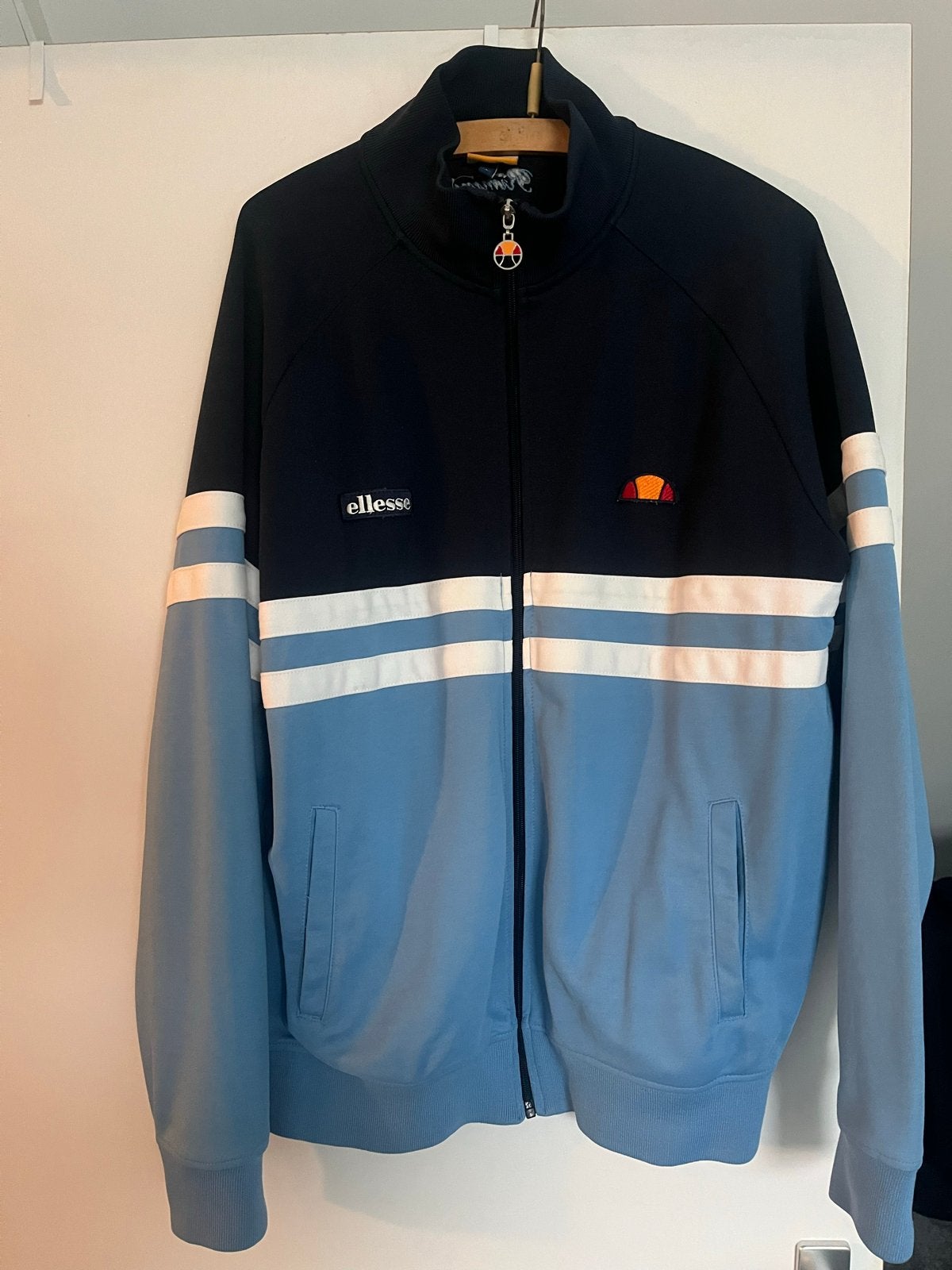 Ellesse Jack  - Maat L, Verzenden, Zo goed als nieuw, Maat 52/54 (L), Blauw