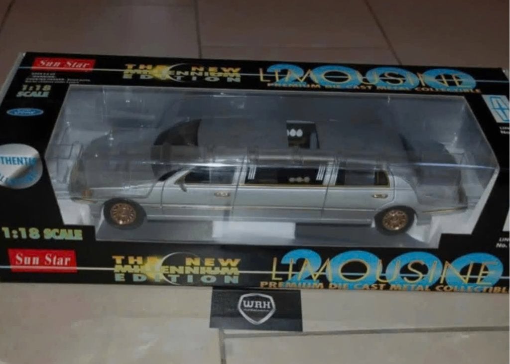 1:18 LINCOLN LIMOUSINE 2000 silver Sun star NEW IN BOX WRH, Hobby en Vrije tijd, Modelauto's | 1:18, Verzenden, Nieuw, Auto, Sun Star