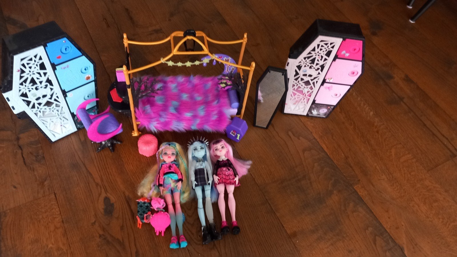 Monster High poppen collectie, Ophalen, Zo goed als nieuw, Pop