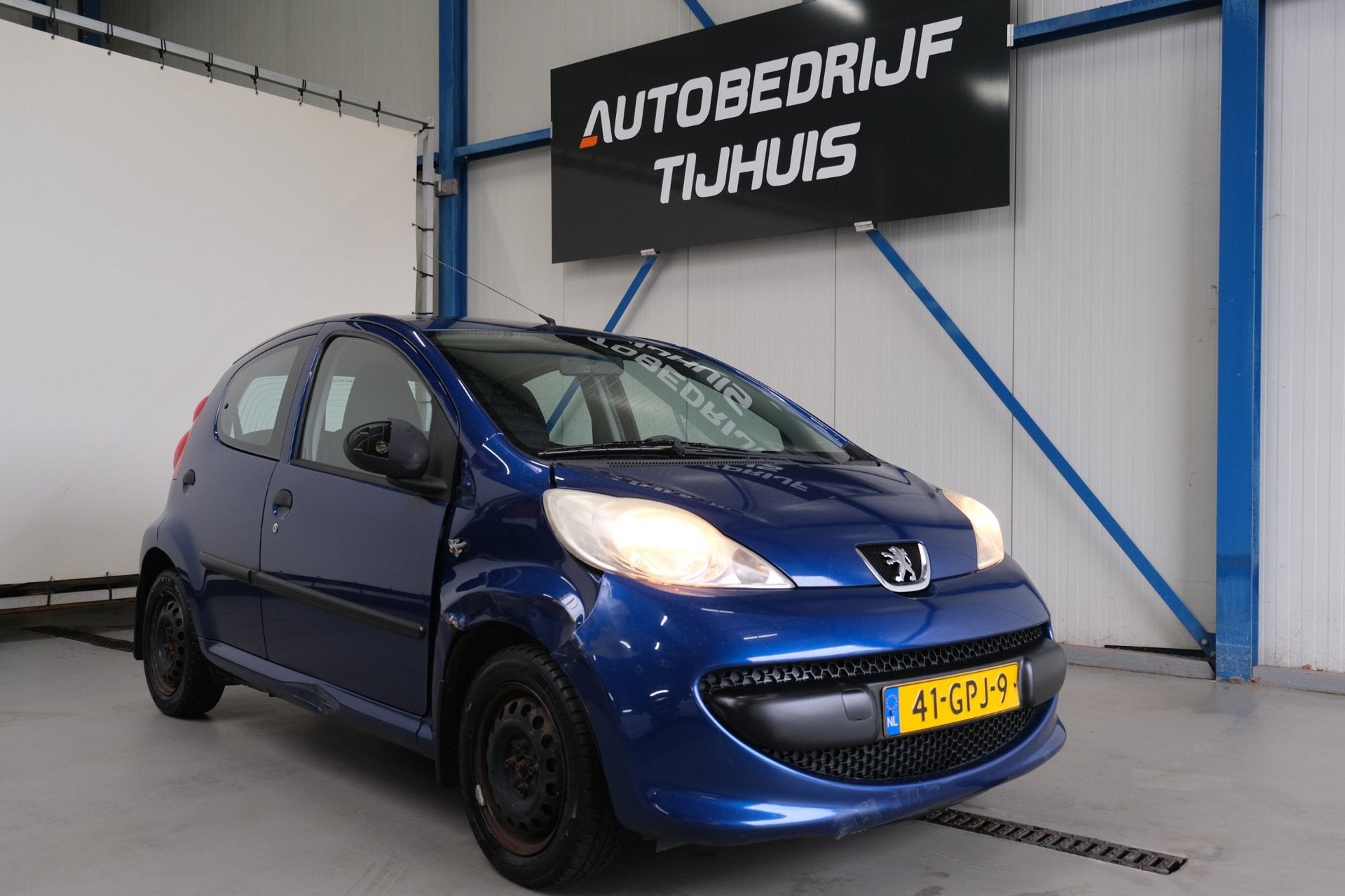 Peugeot 107 1.0-12V XR ( Schade ), Voorwielaandrijving, Gebruikt, Origineel Nederlands, Bedrijf