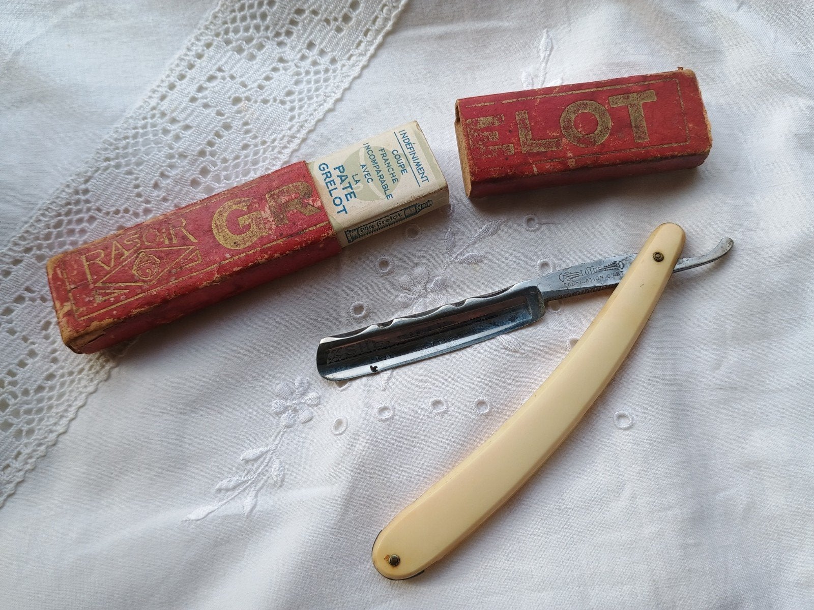 Oud Grelot Lotus scheermes, Antiek en Kunst, Ophalen of Verzenden