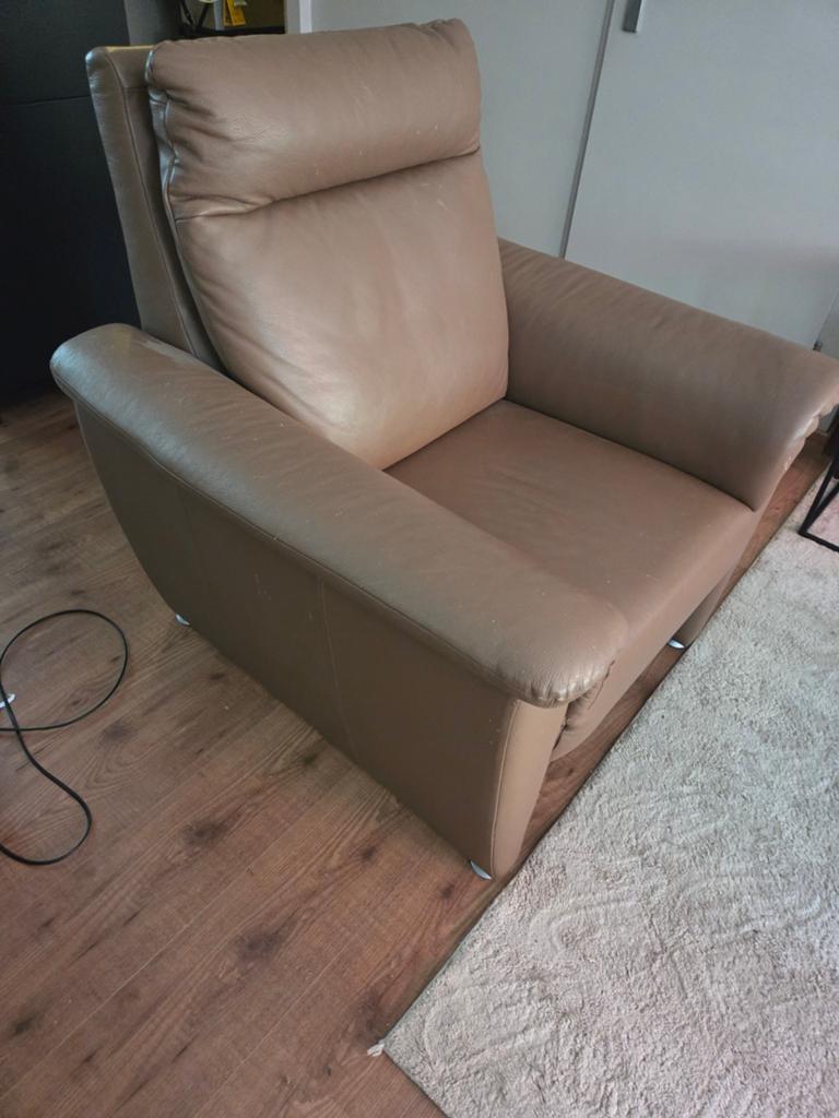 Leren fauteuil alleen 31-5 of 1-6 nog op te halen, Ophalen, Zo goed als nieuw, 75 tot 100 cm