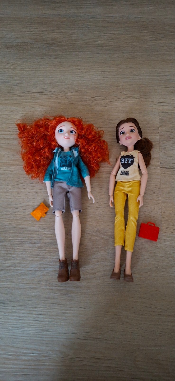 Disney Princess Poppen: Merida & Belle, Ophalen of Verzenden, Zo goed als nieuw, Overige typen