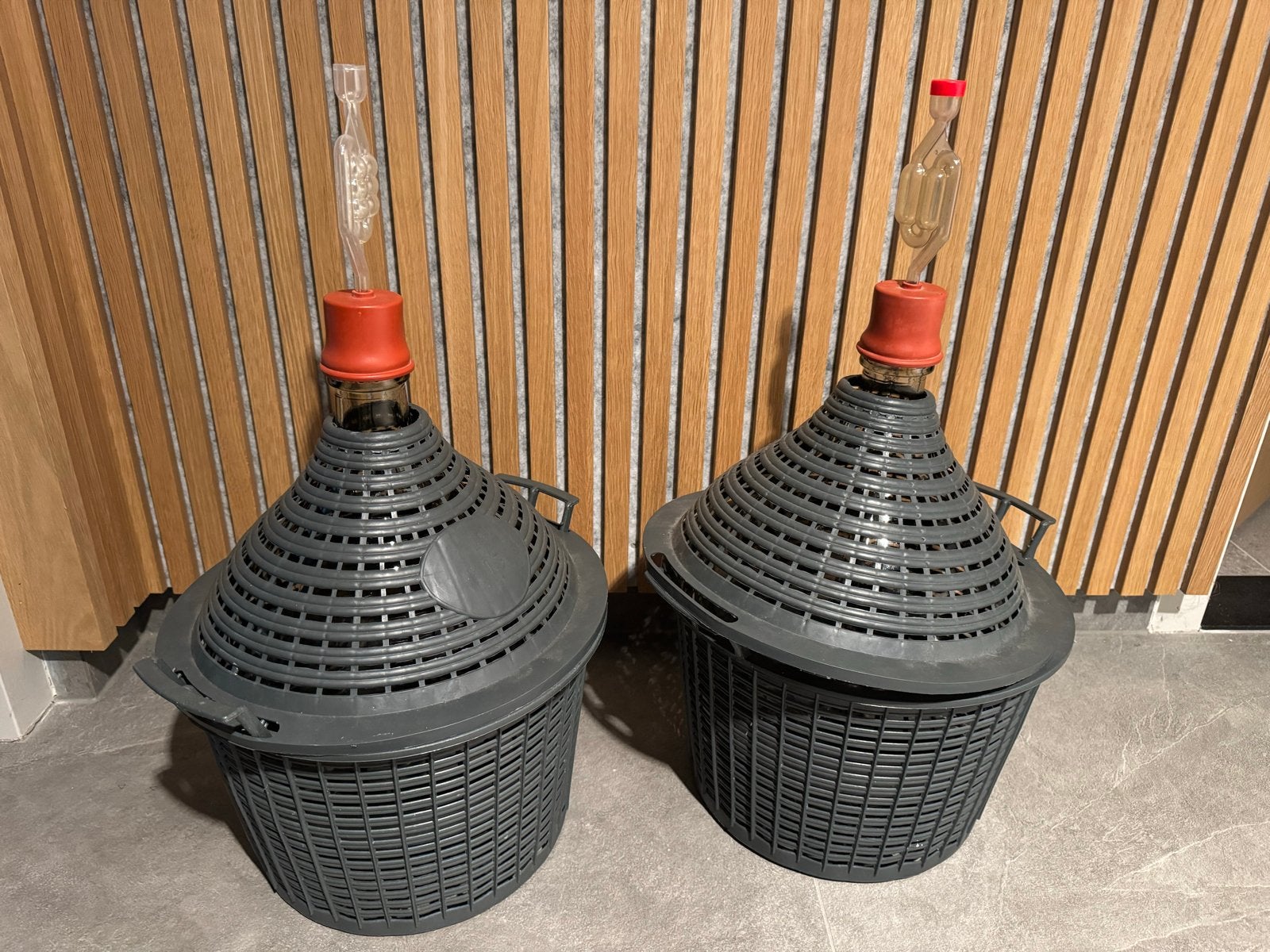 2x Glazen mandflessen met waterslot - 12,5 L - Gist brouwen, Ophalen, Gebruikt
