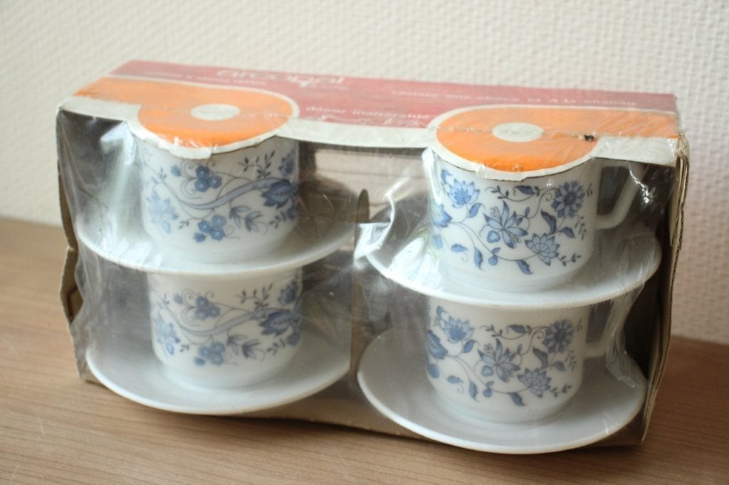 Vintage servies Arcopal Aster blauw, Nieuw, Ophalen of Verzenden, Glas, Overige stijlen