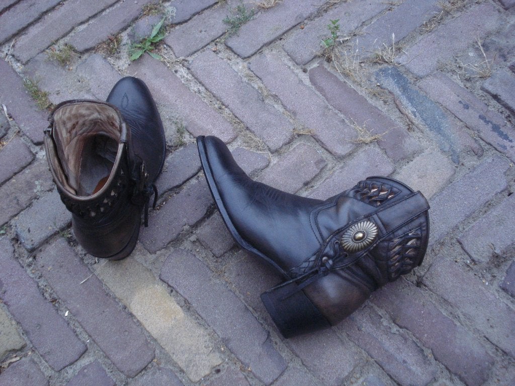 SENDRA BOHO IBIZA FESTIVAL LAARZEN GRATIS VERZENDING POST, Bruin, Verzenden, Lage of Enkellaarzen, Zo goed als nieuw