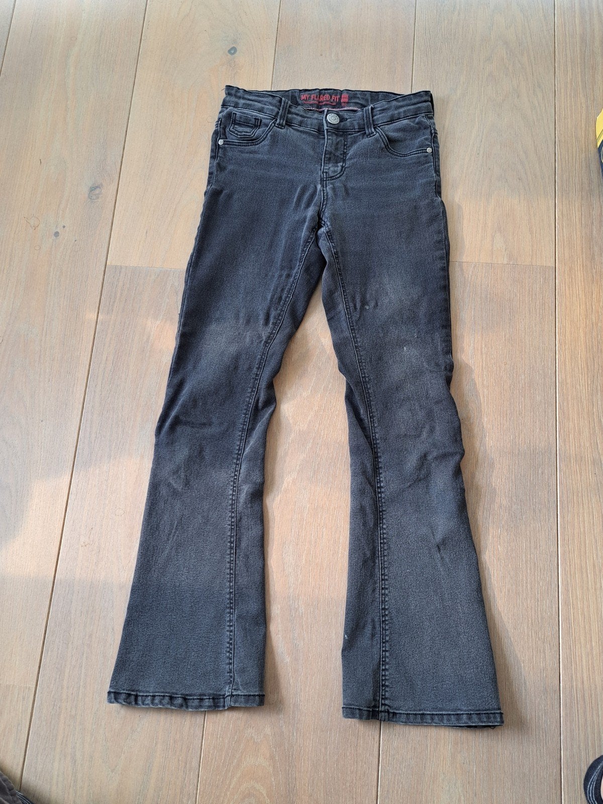 Hema 'My Flared Fit' flared jeans maat 152, Broek, Gebruikt, Meisje, Ophalen of Verzenden