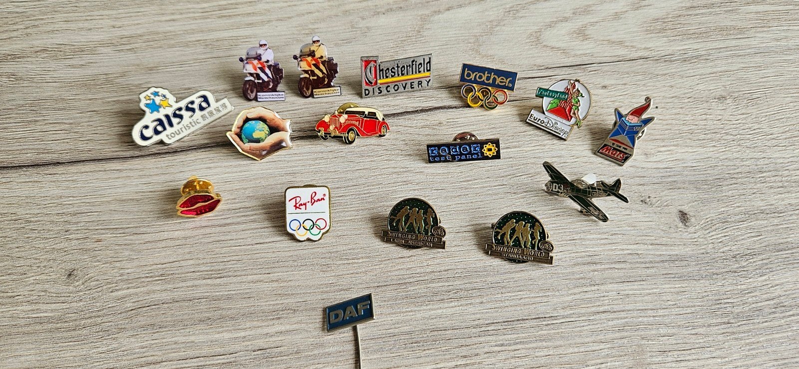 Vintage pins van diverse oude merken, Ophalen of Verzenden, Gebruikt, Overige onderwerpen, Speldje of Pin