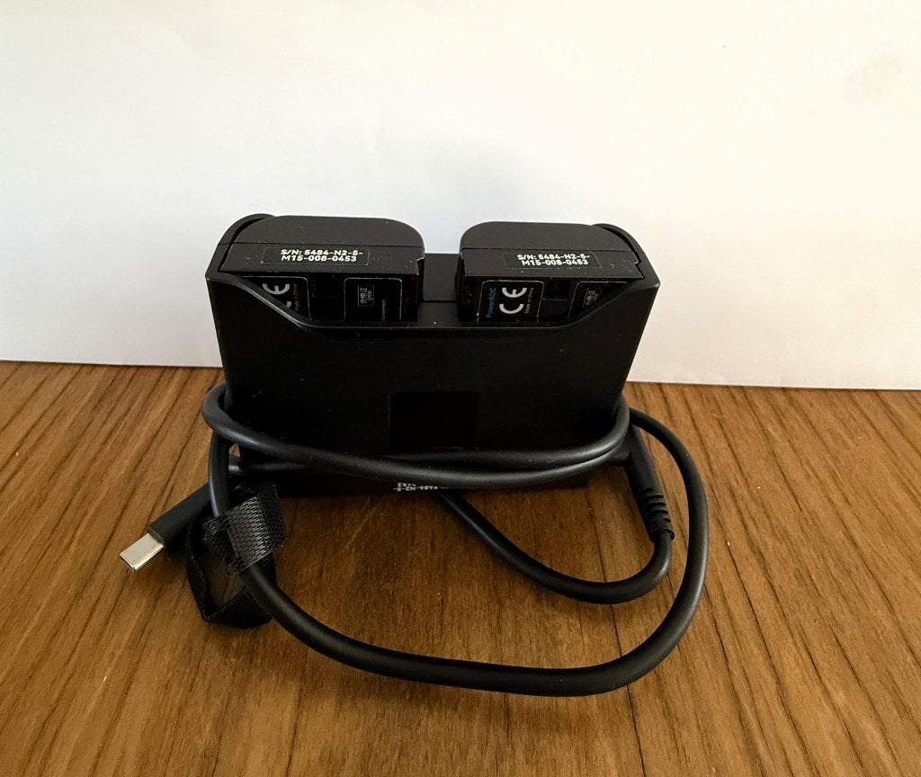 Smallrig accus 2 stuks met lader (VERZENDEN MOGELIJK), Ophalen, Zo goed als nieuw