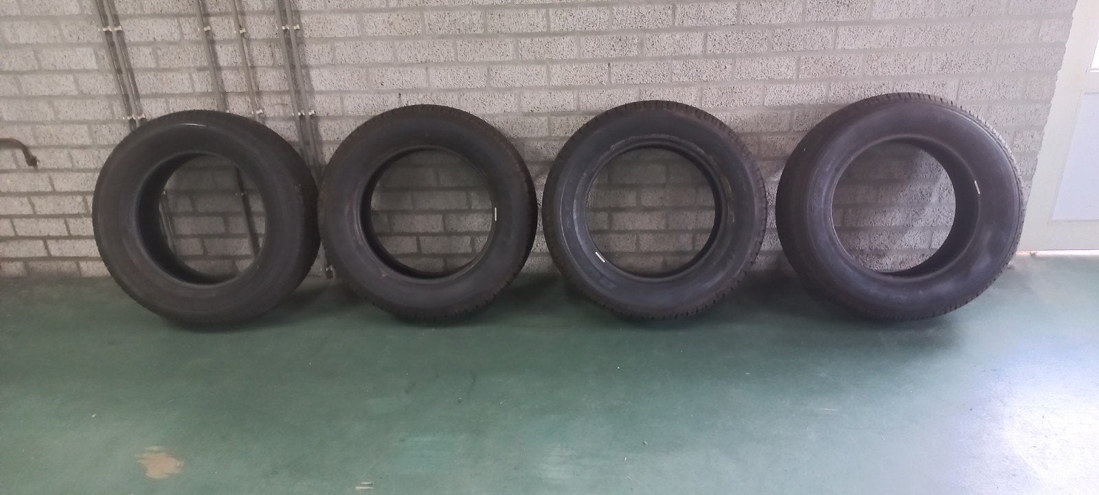 Banden Bridgestone Dueler H/T 265/60 R18 110H (z.g.a.n.), Auto-onderdelen, Ophalen, 18 inch, 265 mm, Nieuw