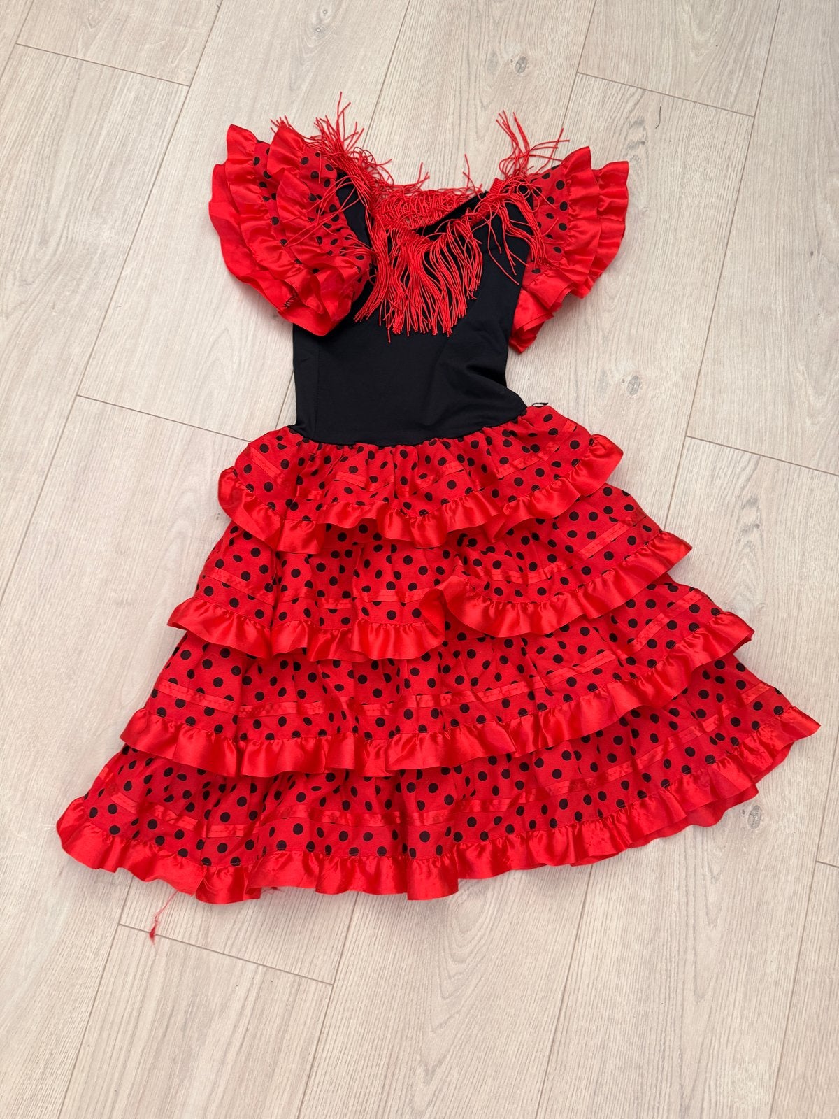 Flamenco jurk rood met zwarte stippen - 4 jaar, Ophalen of Verzenden, Gebruikt, Meisje