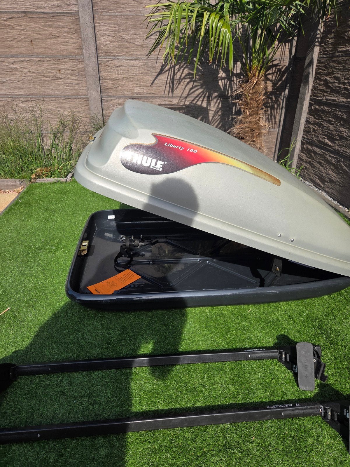 Thule dakkoffer Liberty 100 met universele dakdragers, Auto diversen, Dakkoffers, Ophalen, Zo goed als nieuw