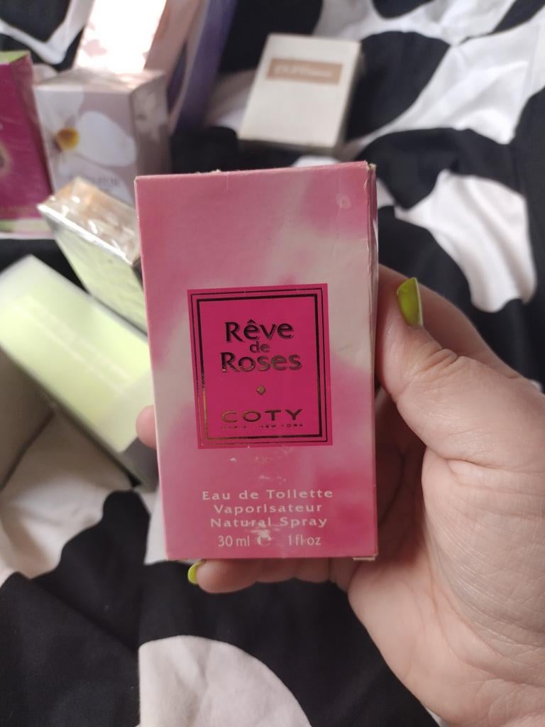 Rêve de Roses, Ophalen of Verzenden, Zo goed als nieuw