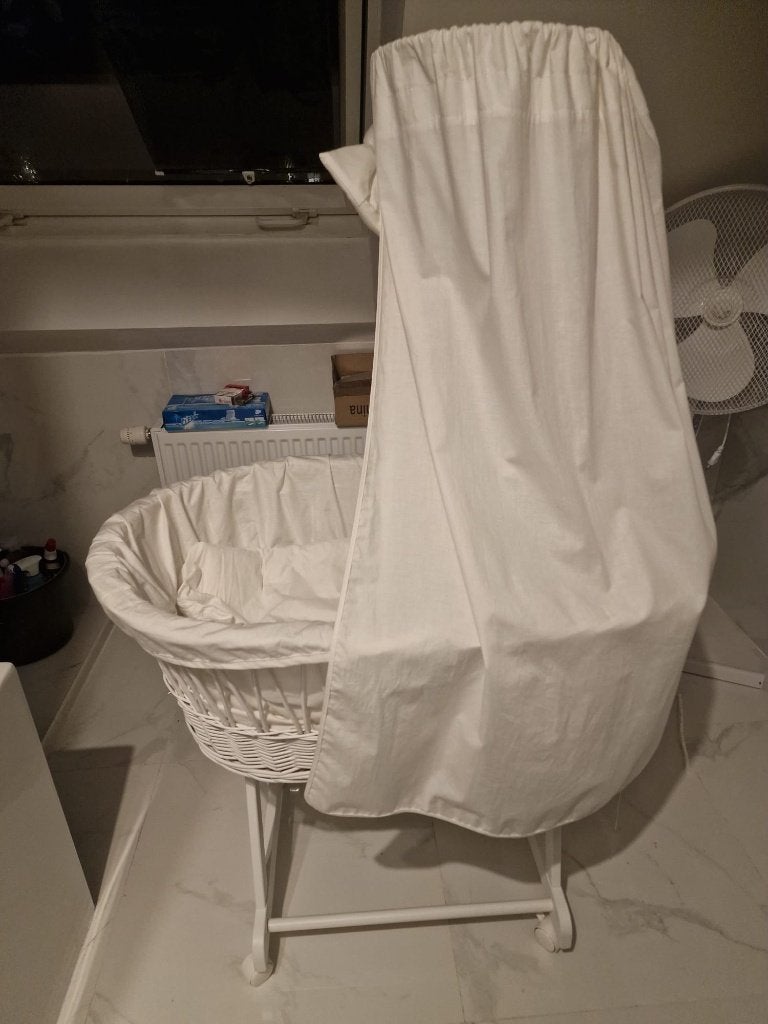 Witte babywieg / Mozesmand met wieletjes TOPSTAAT, Ophalen, Nieuw, Wieg