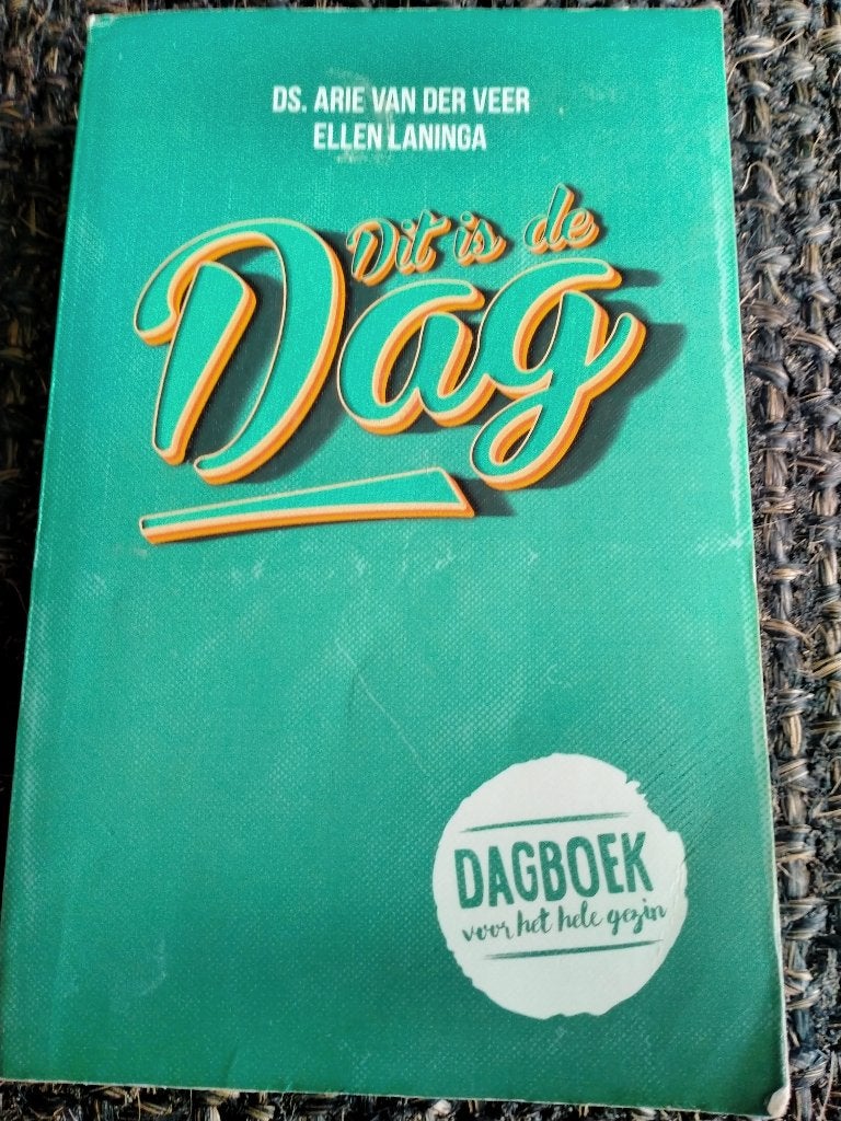 Bijbels dagboek Dit is de dag ds. Arie van der Veer, Gelezen, Ophalen of Verzenden, Christendom | Protestants, Diverse auteurs