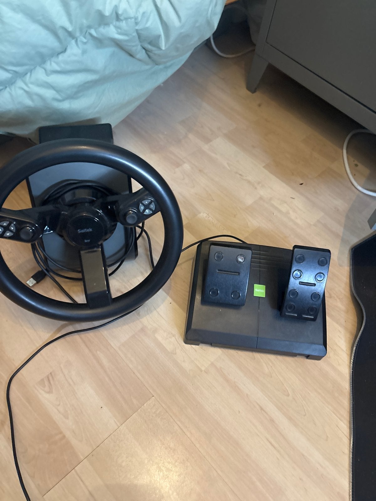 Saitek stuurwiel en pedalen voor race en simulatie games, Ophalen, Overige merken, Zo goed als nieuw