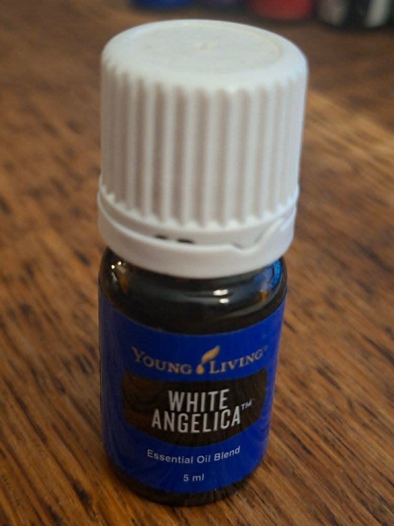 White Angelica olie melange 5ml - Young Living, Sport en Fitness, Gezondheidsproducten en Wellness, Ophalen of Verzenden, Nieuw