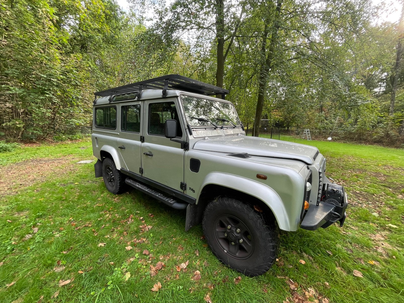 Land Rover Defender 110 TD5 Airco Lier Rolkooi Dakrek, 2500 cc, 122 pk, Defender, Vierwielaandrijving