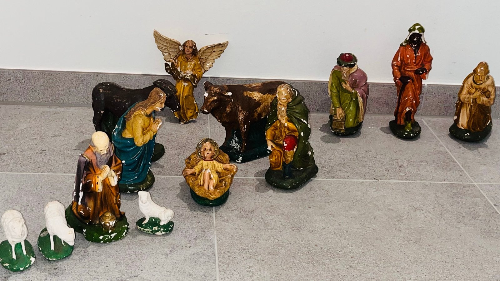 Antieke kerststal - Nostalgische kerstdecoratie, Ophalen