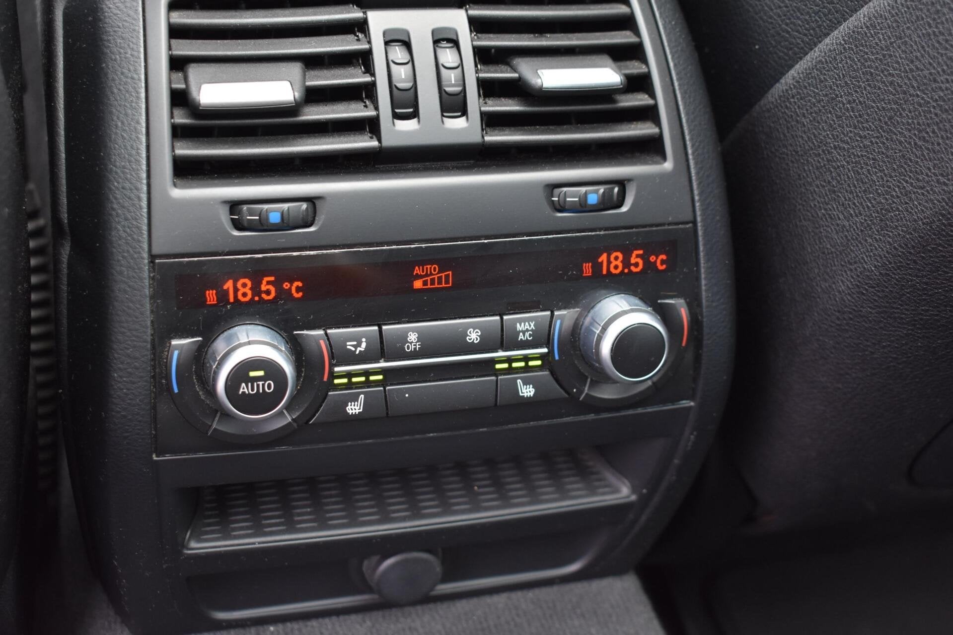 Foto 21 van BMW 5-serie Touring 520i High Executive | Pano | Trekhaak |