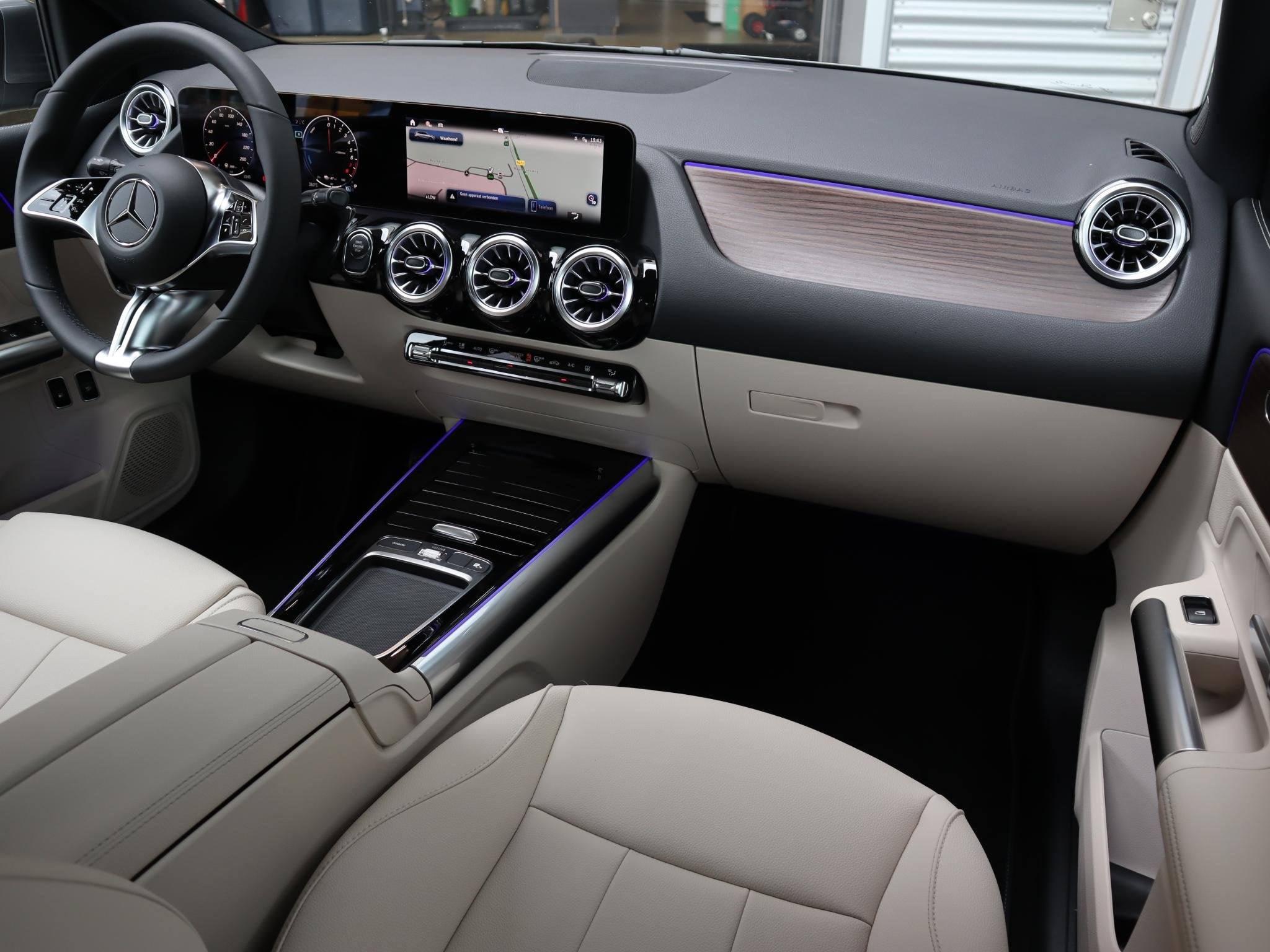 Mercedes-Benz B-klasse 250 e Business Solution Luxury Line, Auto's, Dealer onderhouden, 4 cilinders, 16 kWh, 1655 kg