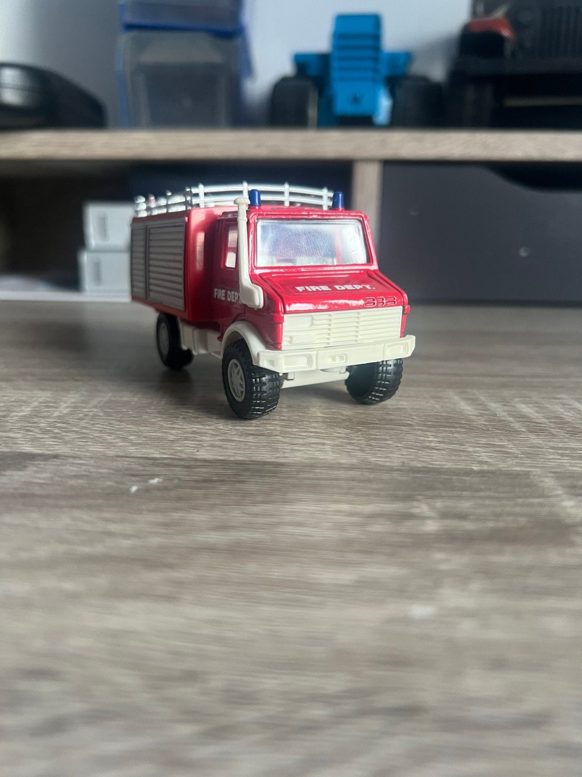 Mercedes-Benz Unimog brandweerauto, Ophalen of Verzenden, Zo goed als nieuw, Bus of Vrachtwagen