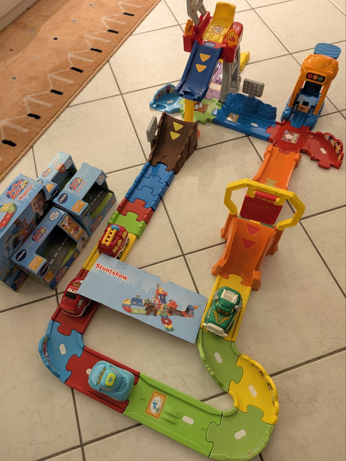 VTech Toet Toet Auto's Press & Go Stuntshow & Baandelen, Ophalen, Zo goed als nieuw