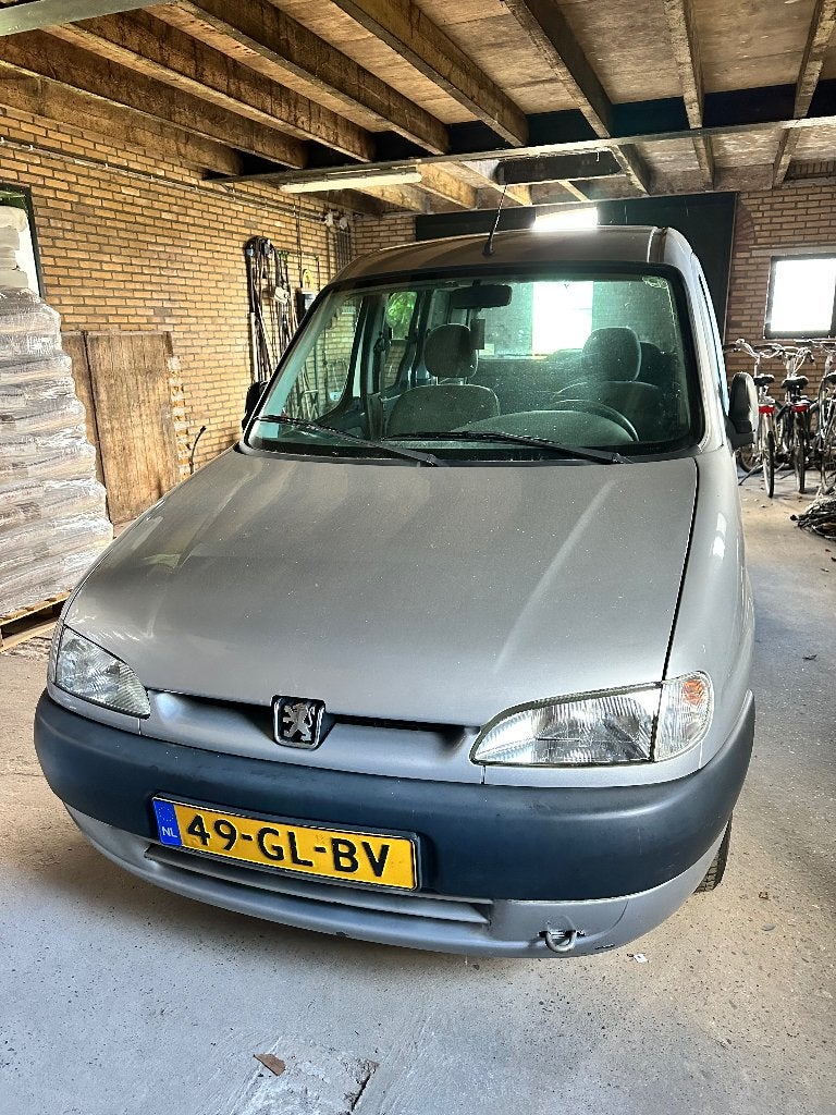 Peugeot Partner 1.8 Combispace 2001 Grijs, Auto's, Peugeot, Voorwielaandrijving, Stof, 1145 kg, 4 cilinders