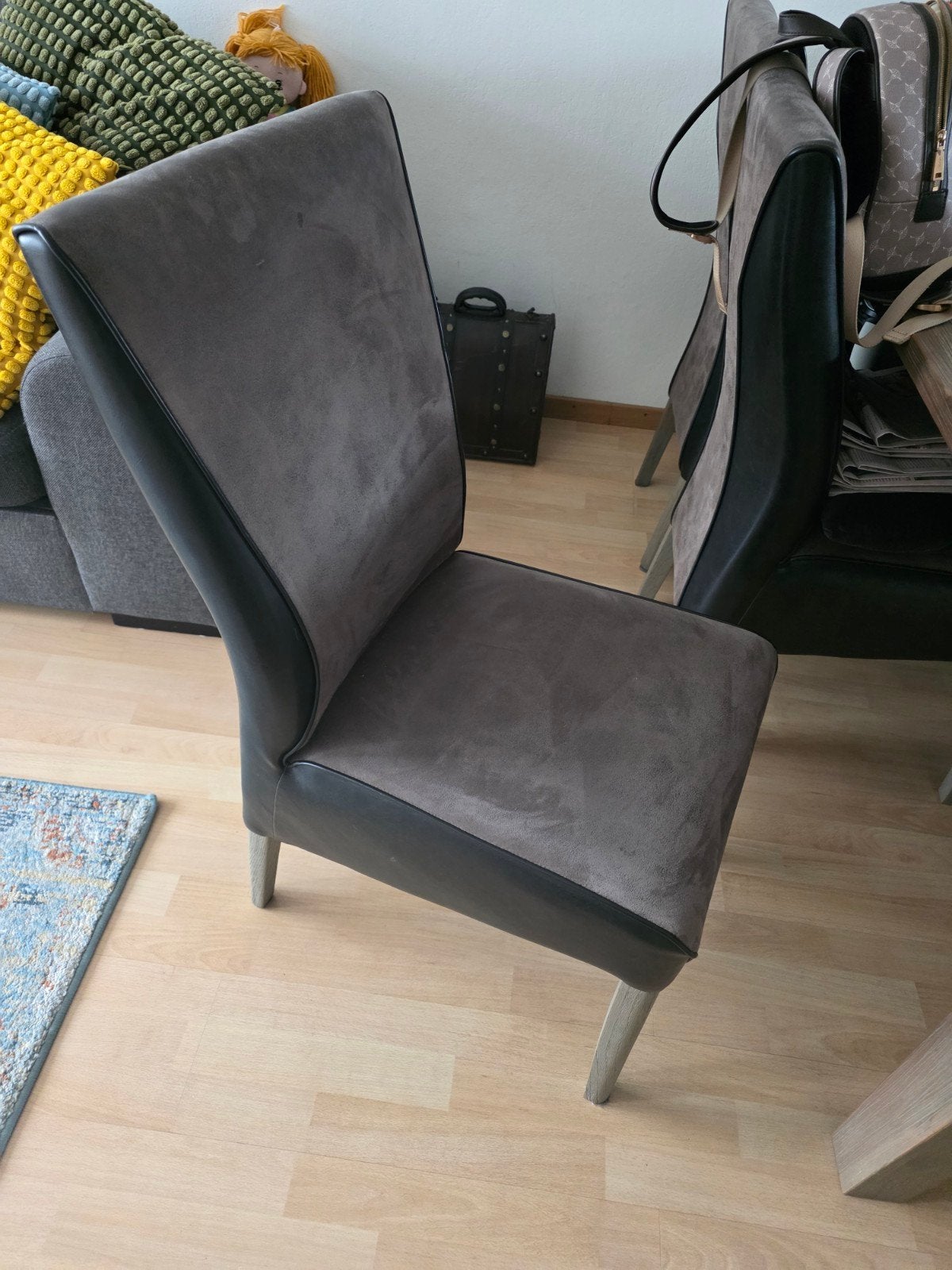 Eettafel inclusief stoelen, kast en dressoir, Huis en Inrichting, Stoelen, Ophalen, Gebruikt