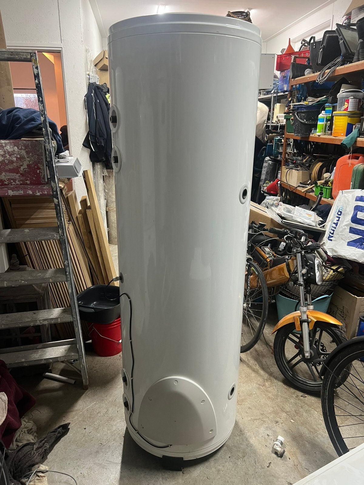 Atag boiler 300ltr 1 jaar gebruikt. 2 stuks beschikbaar, Ophalen, 100 liter of meer, Boiler, Minder dan 3 jaar oud