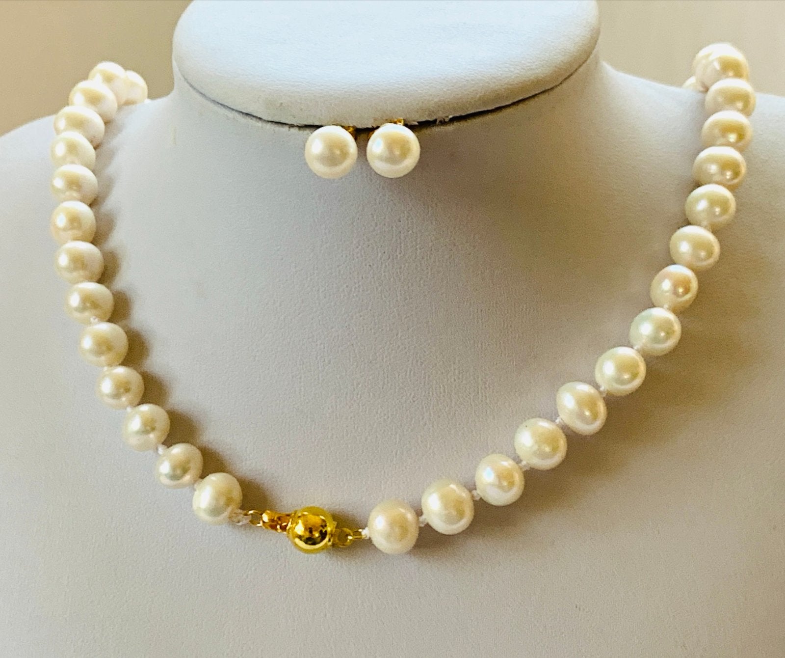 Parelketting met oorknopjes en 14K bolslot, Nieuw, Ophalen of Verzenden, Met edelsteen, Goud