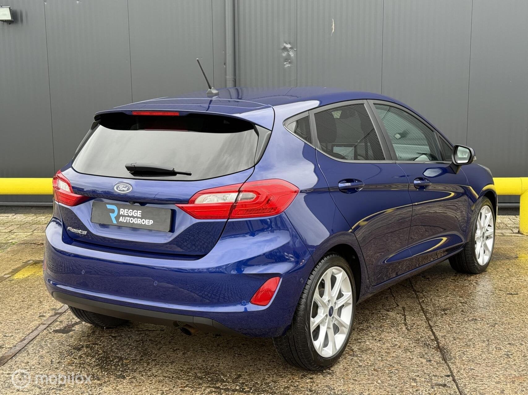 Ford Fiesta 1.0 EcoBoost Titanium AUTOMAAT | TOPSTAAT |, Auto's, 101 pk, Gebruikt, Blauw, Bedrijf