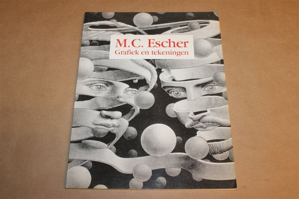 M.C. Escher — Grafiek en Tekeningen, Houtsneden en Lithos, Ophalen of Verzenden, Gelezen