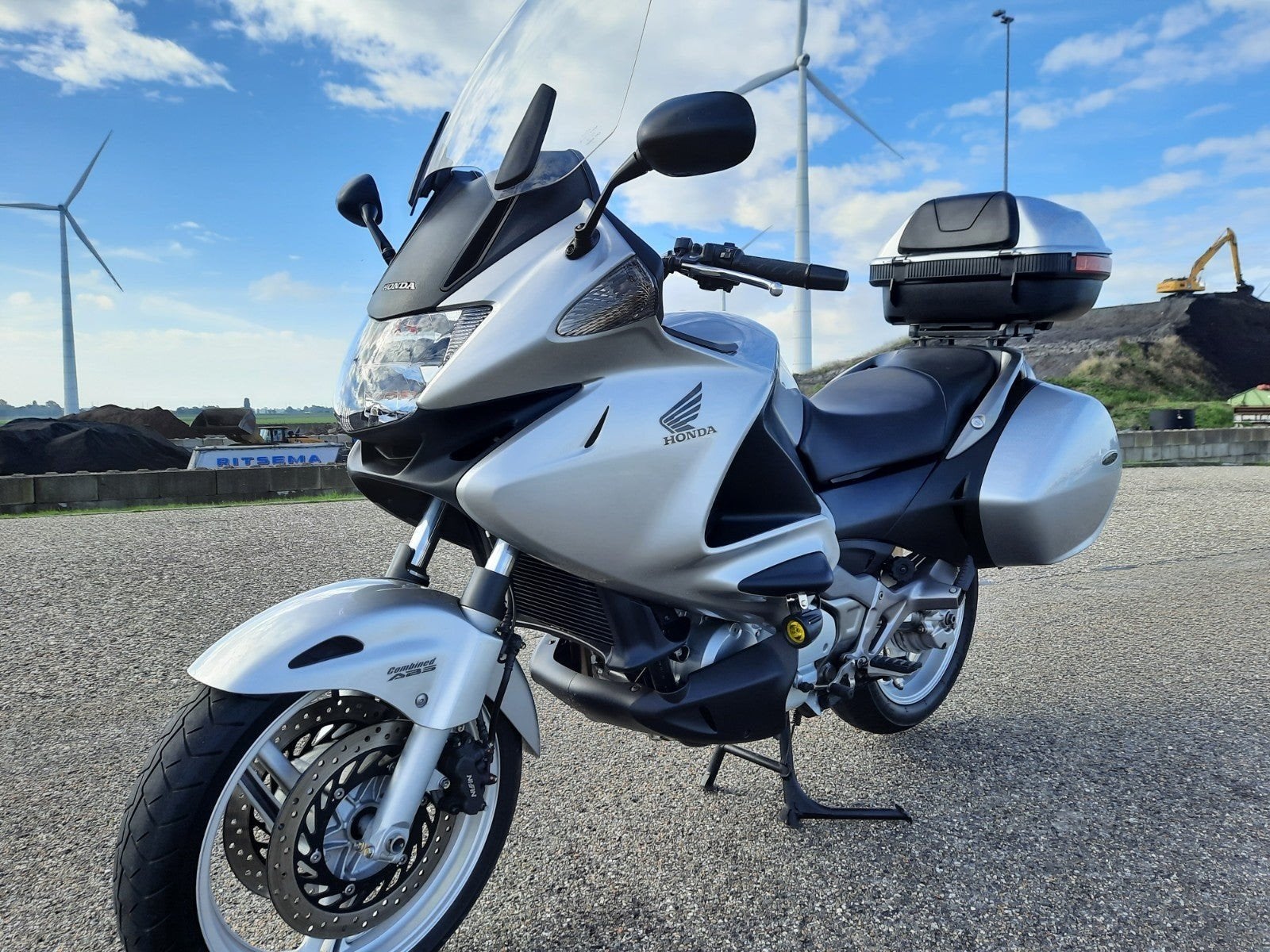 Nette Honda Deauville NT700V - Slechts 6000 km, (2011), Motoren, 2 cilinders, Occasion, Motorrijbewijs A, Particulier