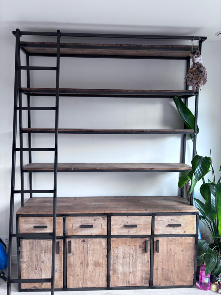 Industriële Boekenkast met Trap - Hout & Staal, Ophalen, Met plank(en), Gebruikt, 200 cm of meer