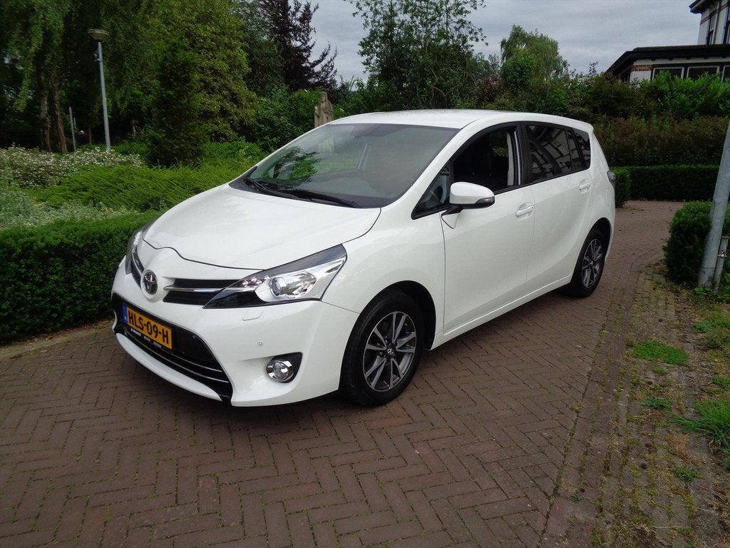 TOYOTA Verso 1.8 VVT-i 147pk (5P) Dynamic Business Edition b, Auto's, Toyota, Automaat, Gebruikt, Zwart, 4 cilinders