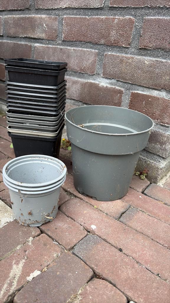 Plastic bloempotjes / stekpotjes, Tuin en Terras, Ophalen, Kunststof, Rond, Minder dan 40 cm
